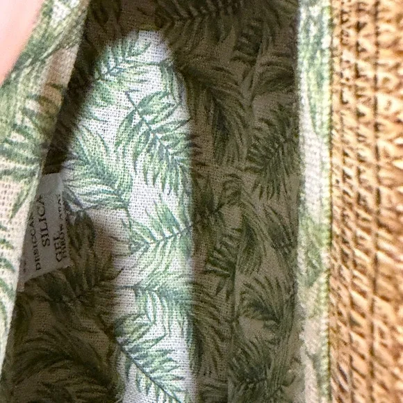 NWT Tommy Bahama Gold and Tan woven bag with Bamboo Handle & Crossbody Strap - Picture 8 of 16